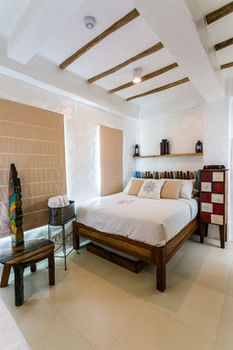 Lugar Bonito Boracay Hotel 3*